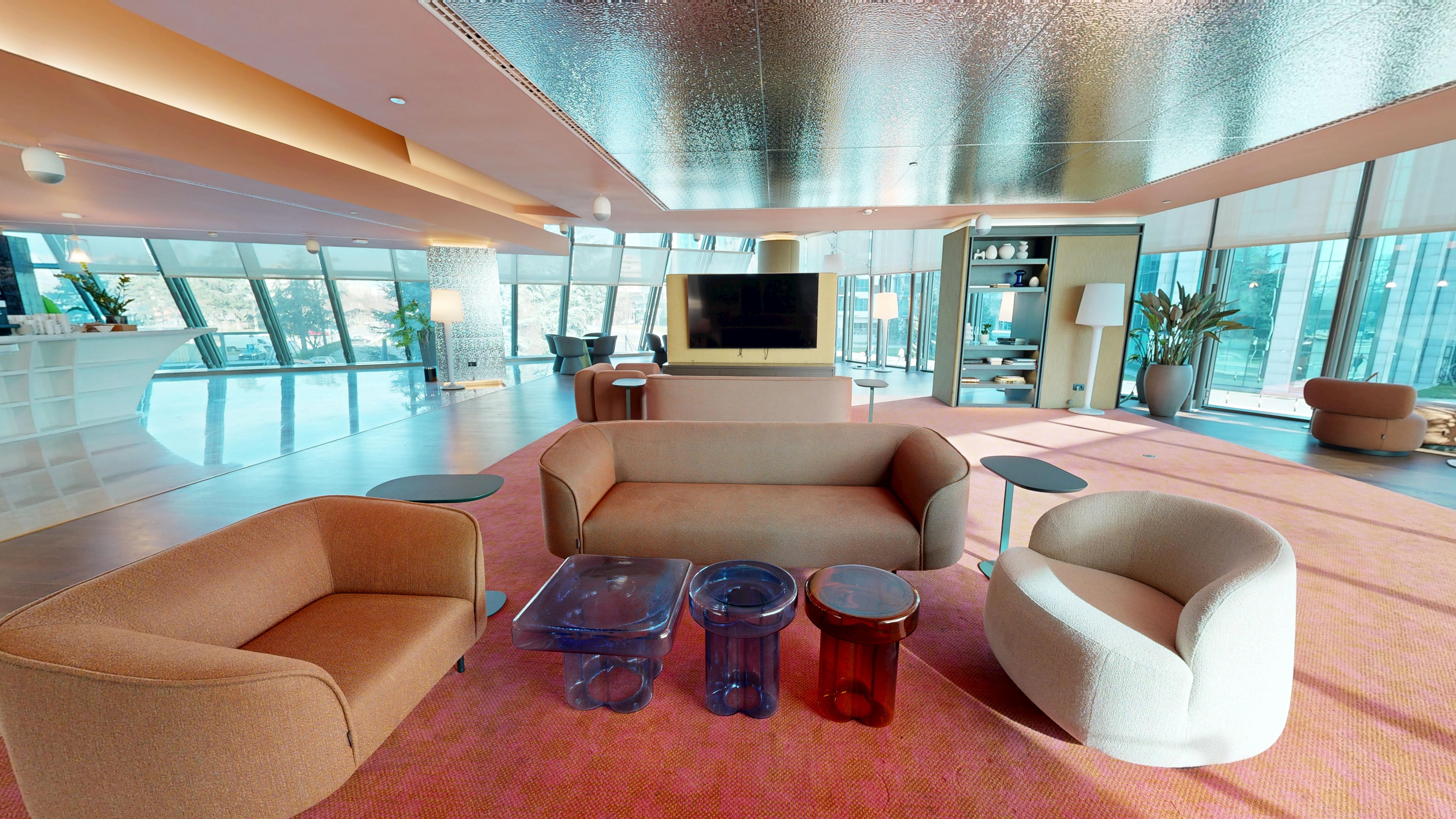 Club Lounge — View 5