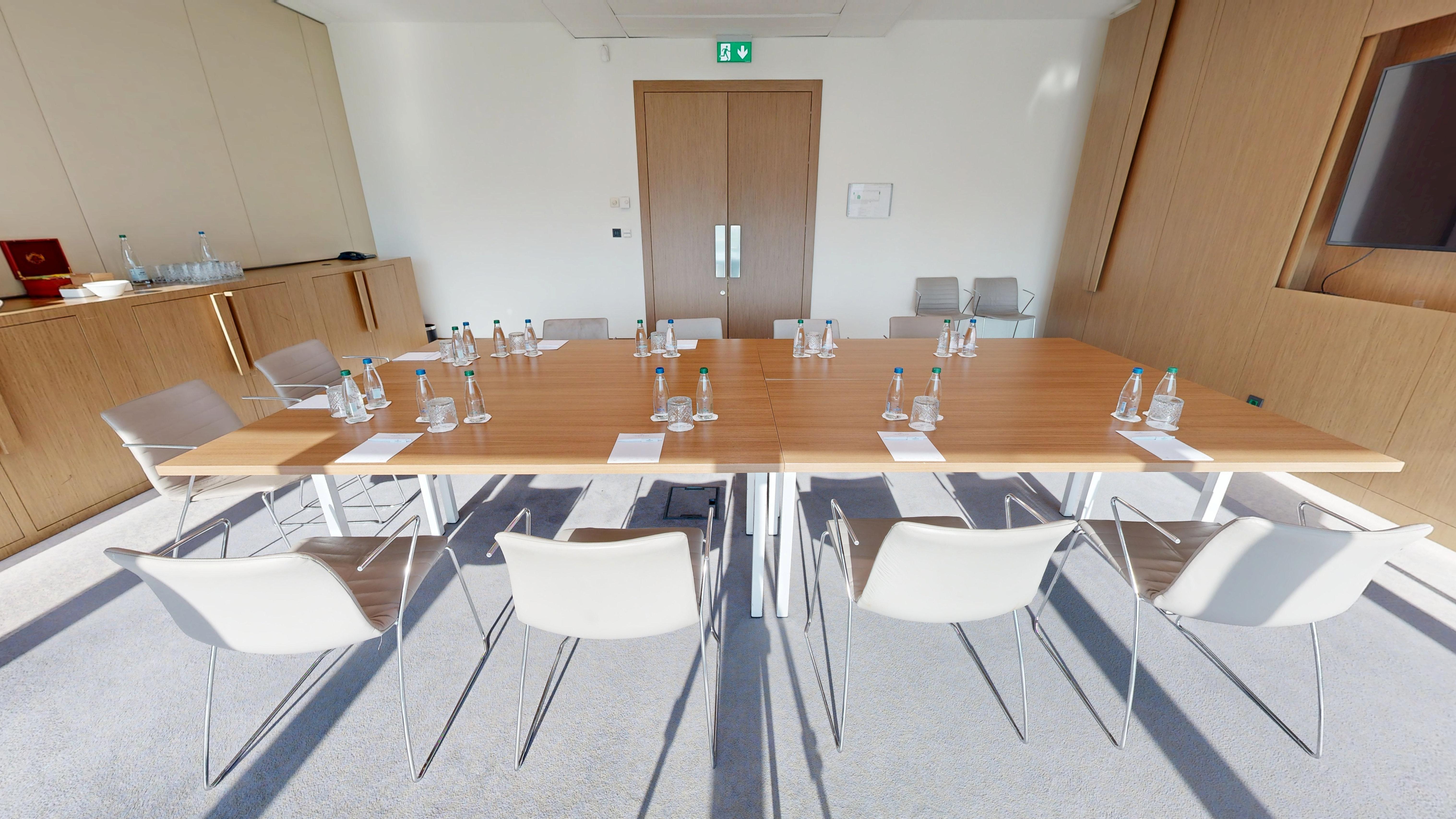 Dunav Boardroom — View 4